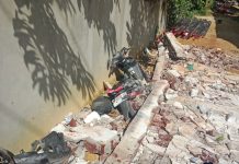 Kelalaian? Tembok Gudang Vendor MyRepublic Ambruk dan Menimpa 3 Motor, Korban Cuma Dapat Janji Palsu Ganti Rugi